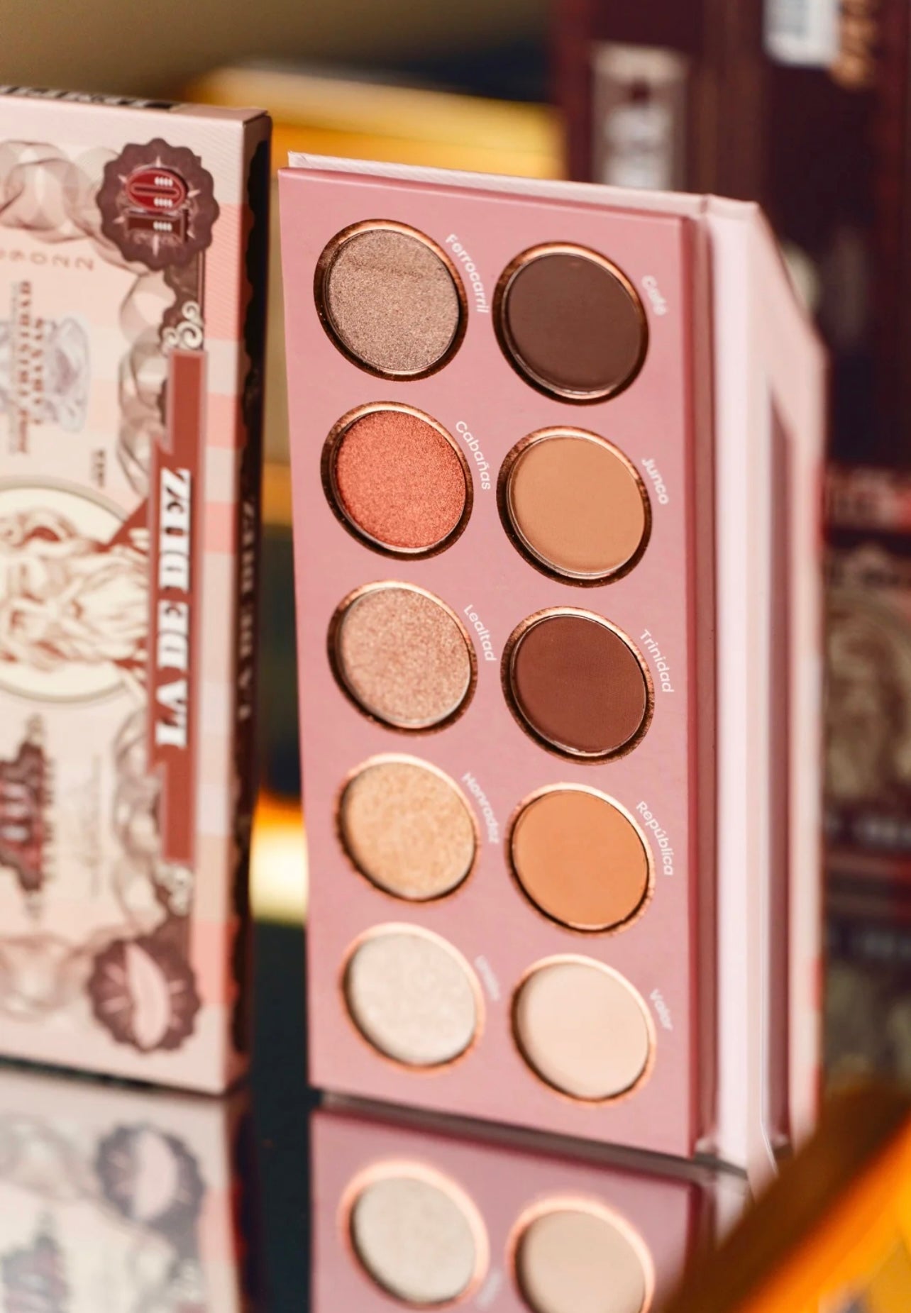 Kriz Reales Beauty Sombras colección lempira