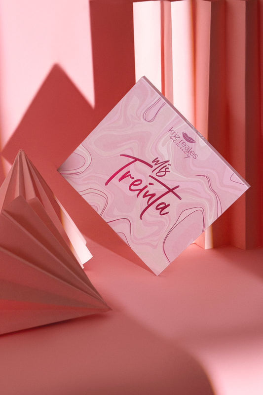 Kriz Reales Beauty Mis Treinta paleta de sombras