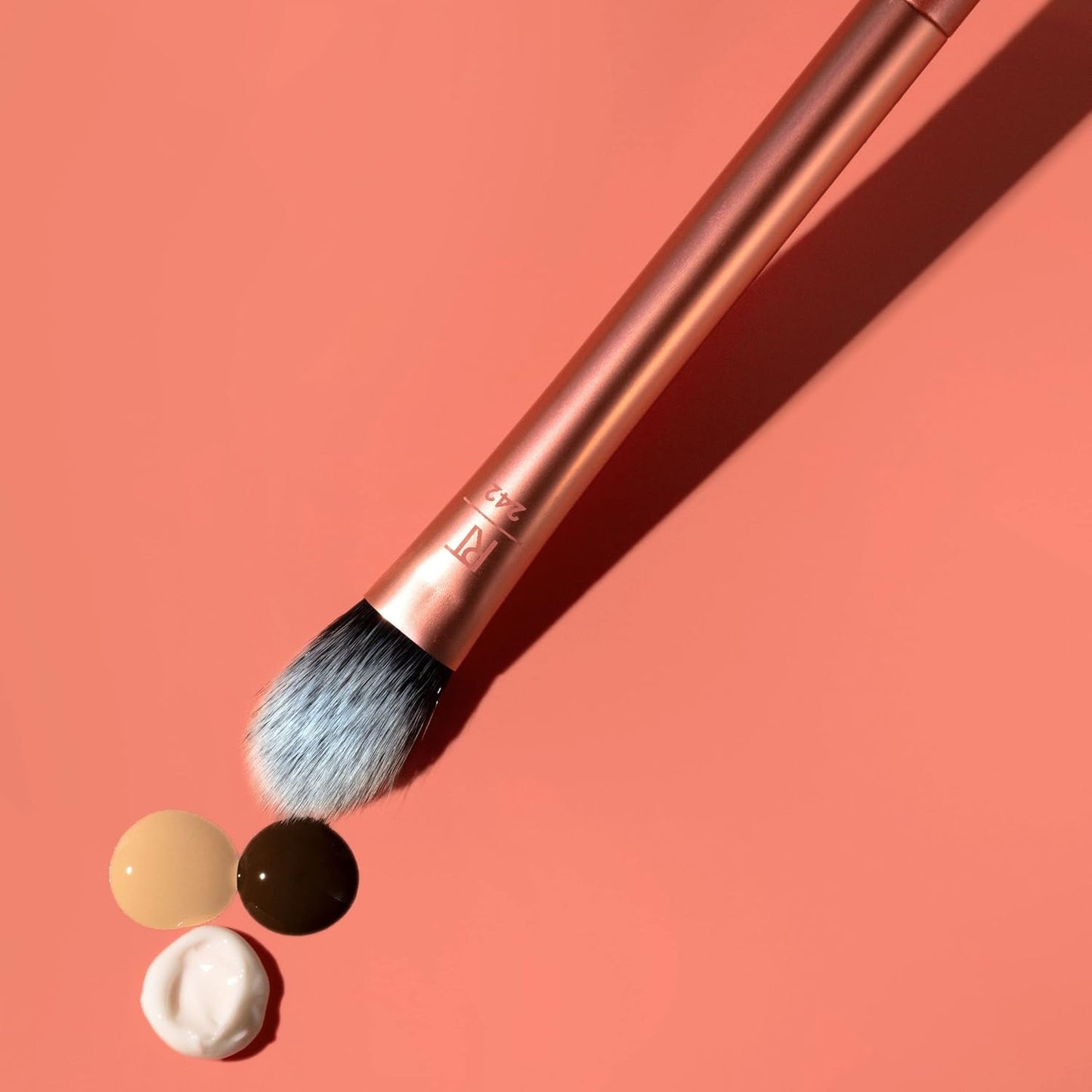 Real Techniques Kitten Paw Concealer Brush